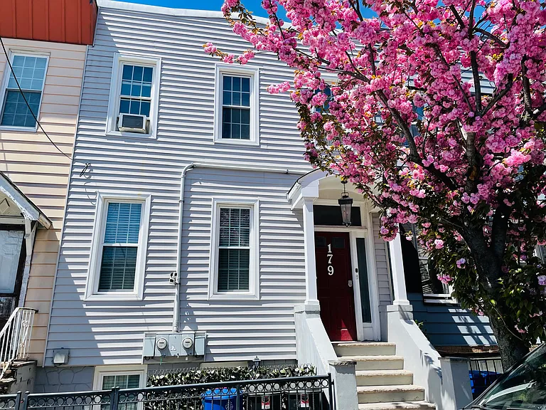 179 Oakland Ave #2 — Photo 9