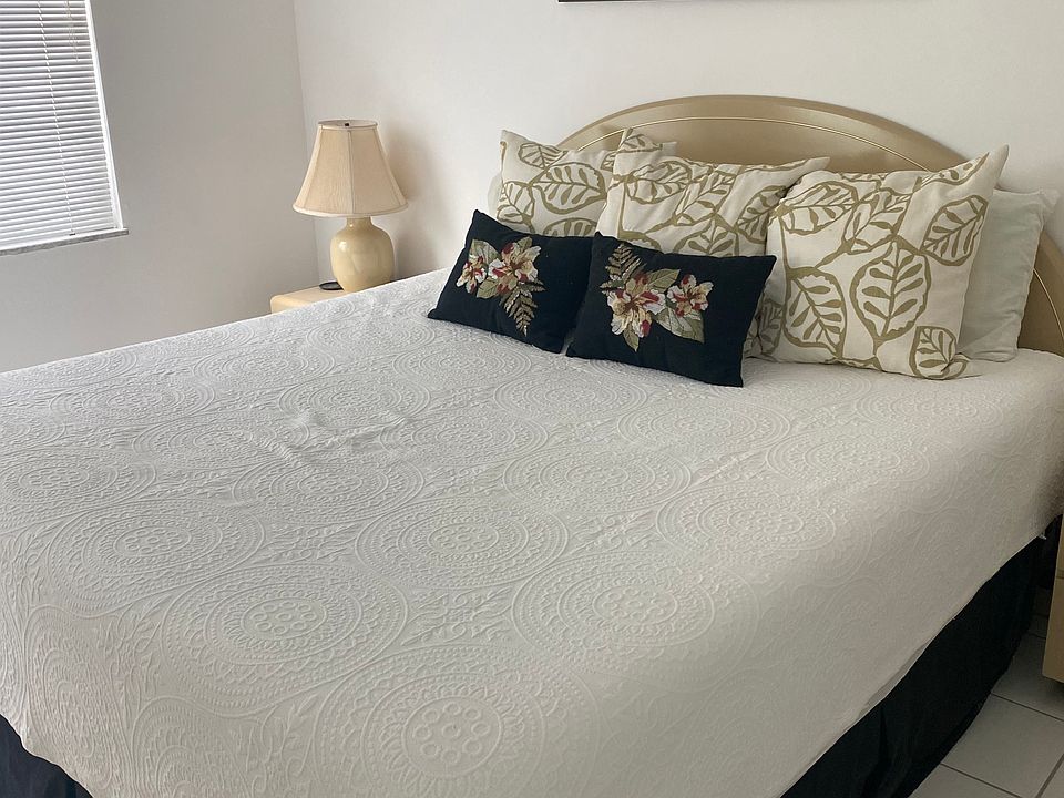 Master King Bed and Decor