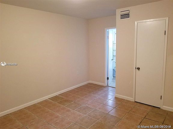 5th image of 1690 NE 191st St #4031