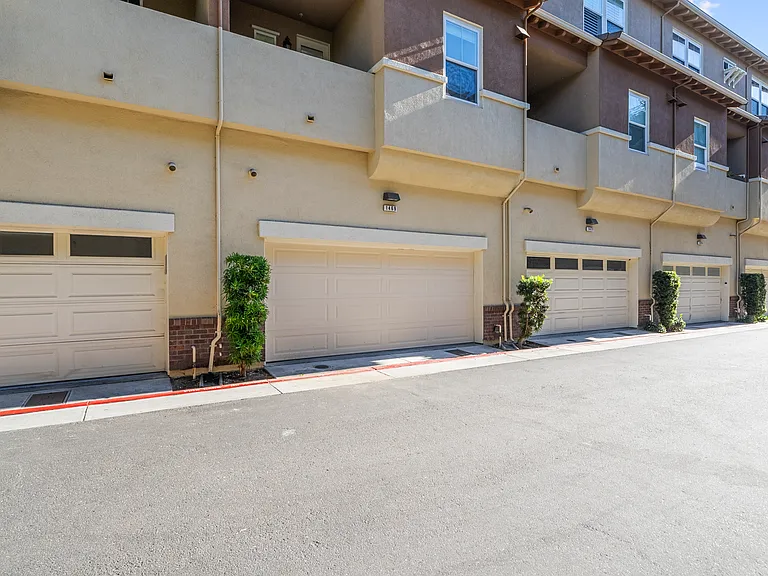 1469 W San Carlos St — Photo 51