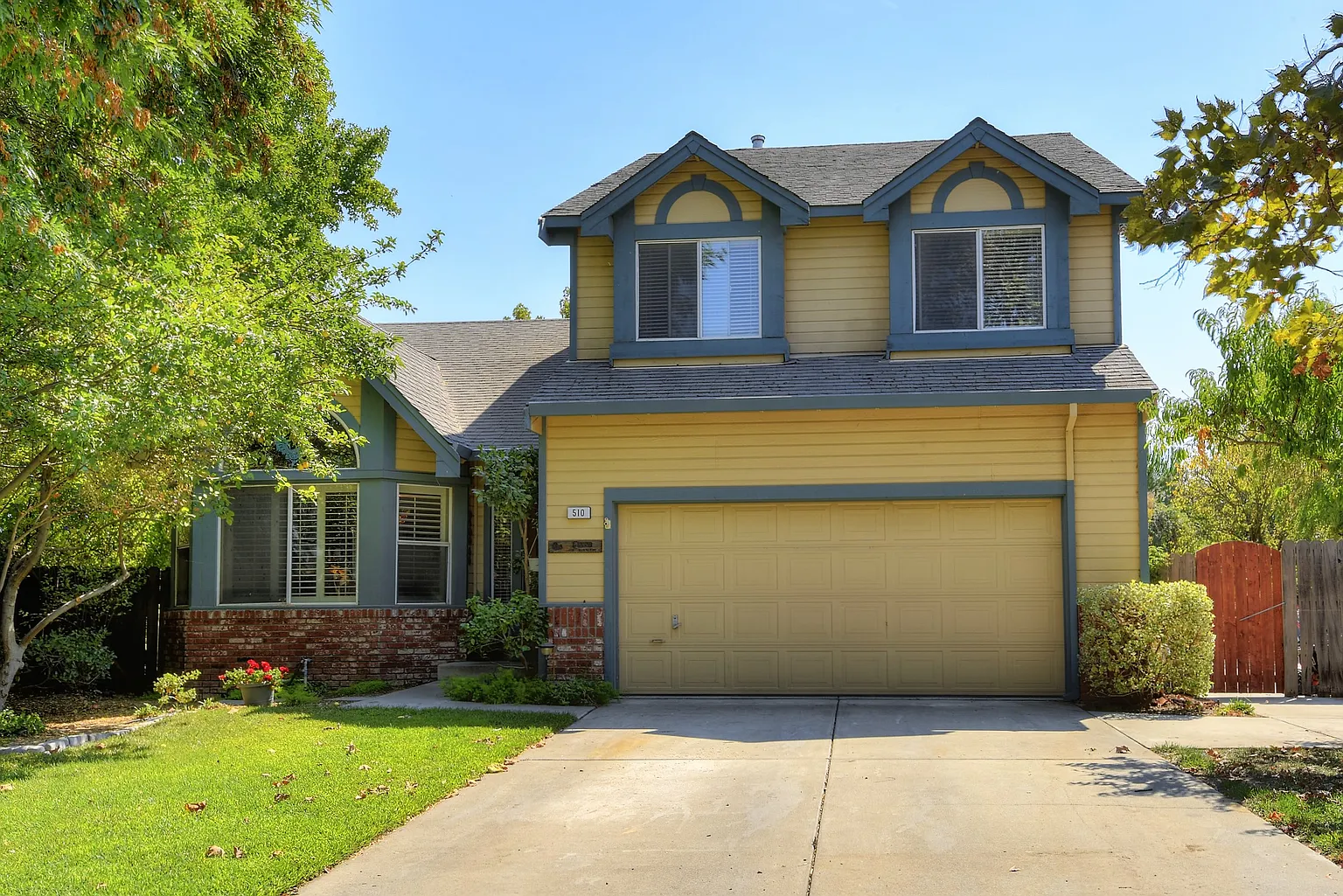 510 Windsor Ct photo 1