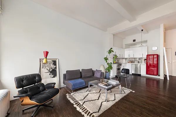 Rented by Flat Iron Real Estate | media 2