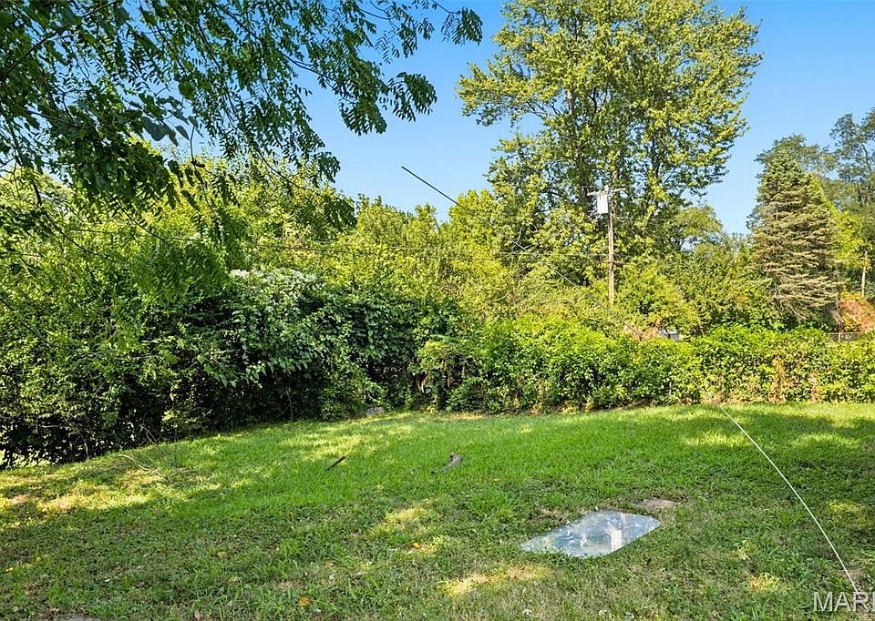 2nd image of 27 Bascom Dr