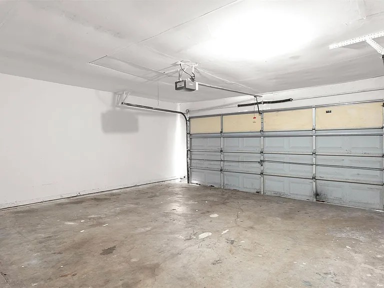 930 Mesa Terrace Dr — Photo 22