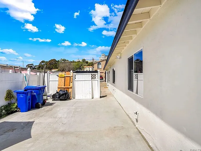 5515 Lauretta St — Photo 17