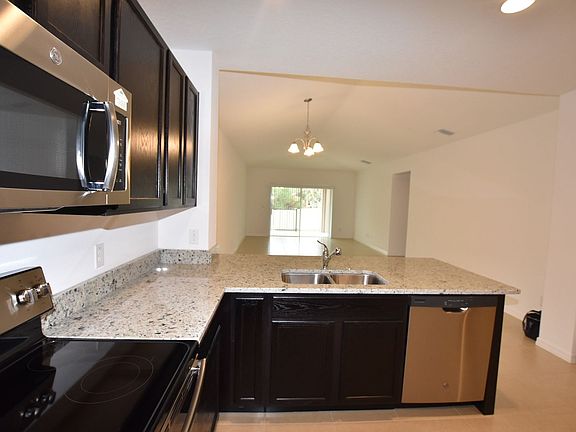 3rd image of 9454 Oglethorpe Dr