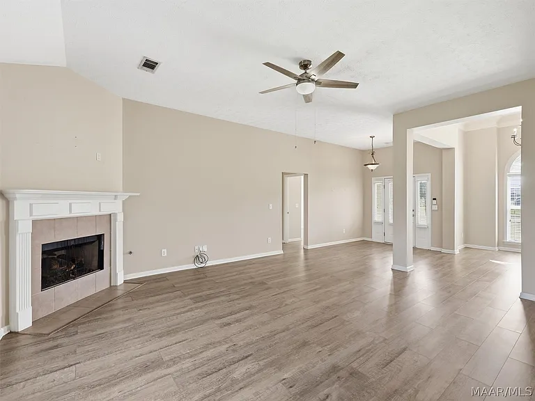 1312 Meadow Glen Rd — Photo 9