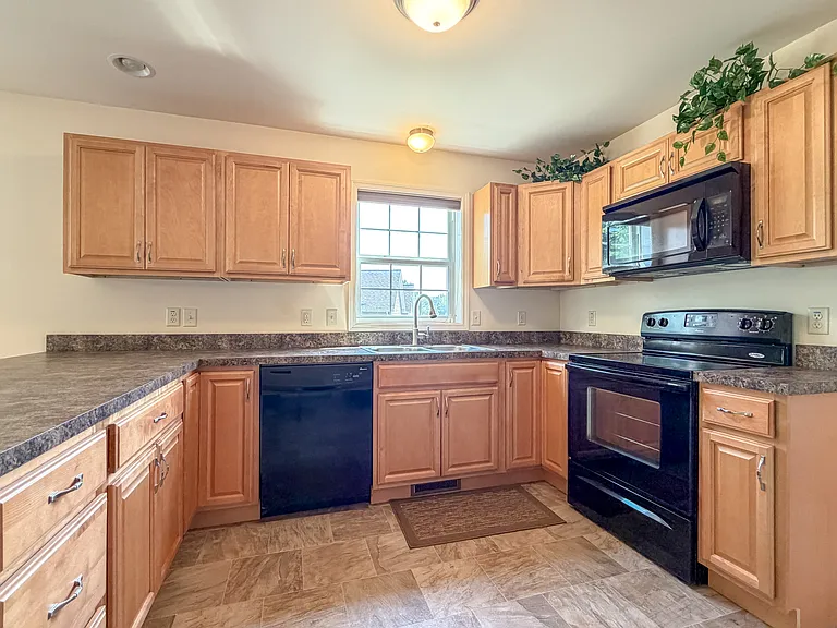 271 Wildflower Dr — Photo 6