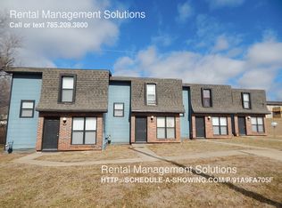 3020 SE Mareta Cir, Topeka, KS 66605