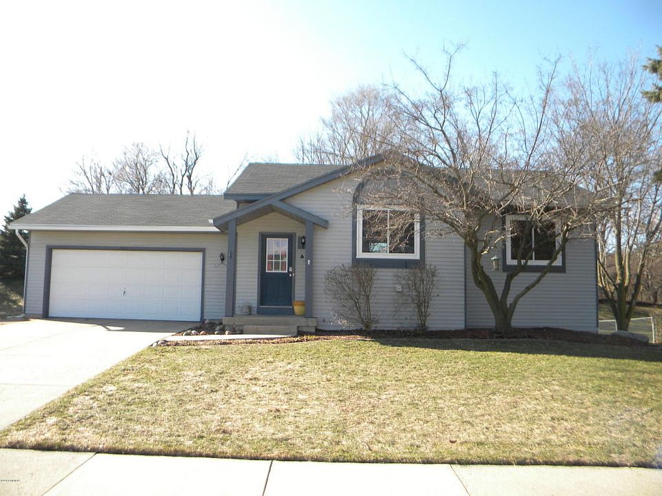 1st image of 5075 Laurelwood Dr