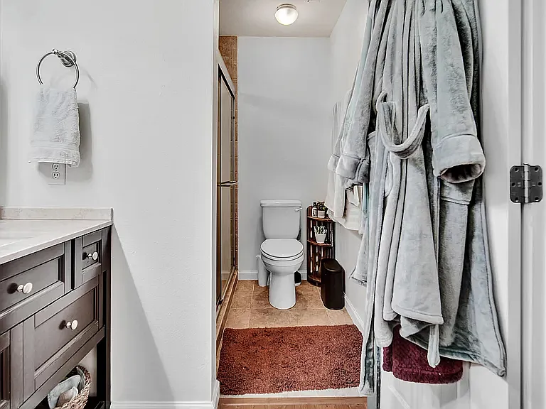 804 Cloverview Dr — Photo 29