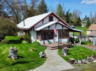 412 Walnut St, Nezperce, ID 83543