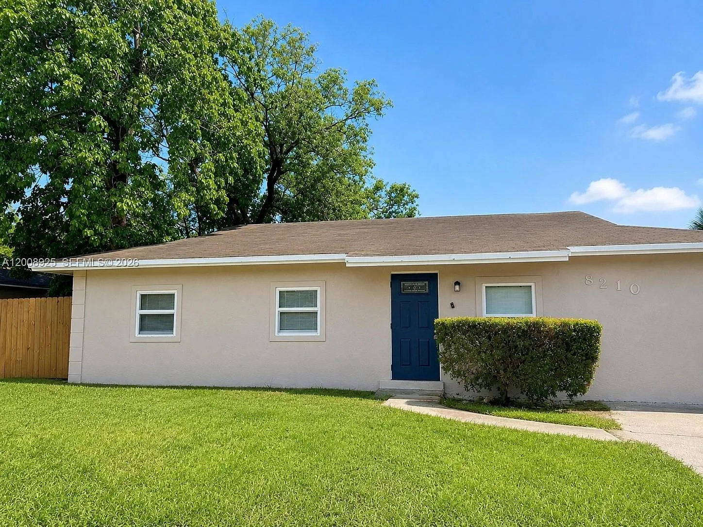 North Lauderdale Village — Photo 1
