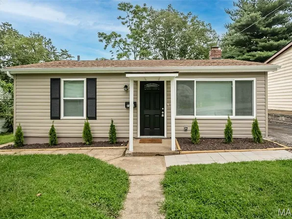 7706 Genesta St, Saint Louis, MO 63123