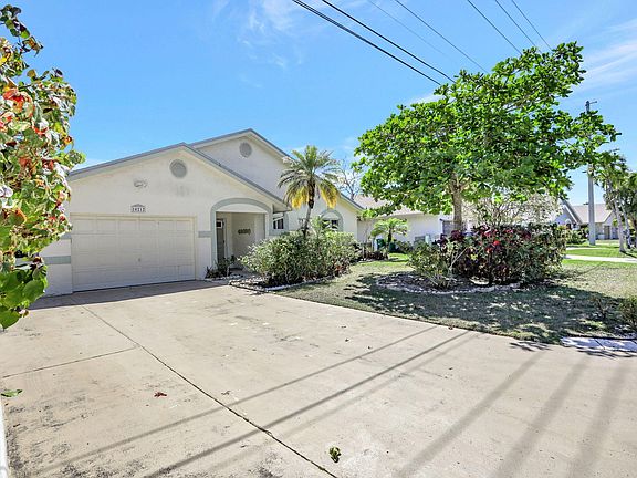 2nd image of 10212 NW 71st Place
