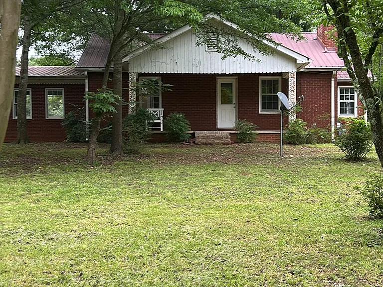 9400 Union Hill Rd — Photo 1