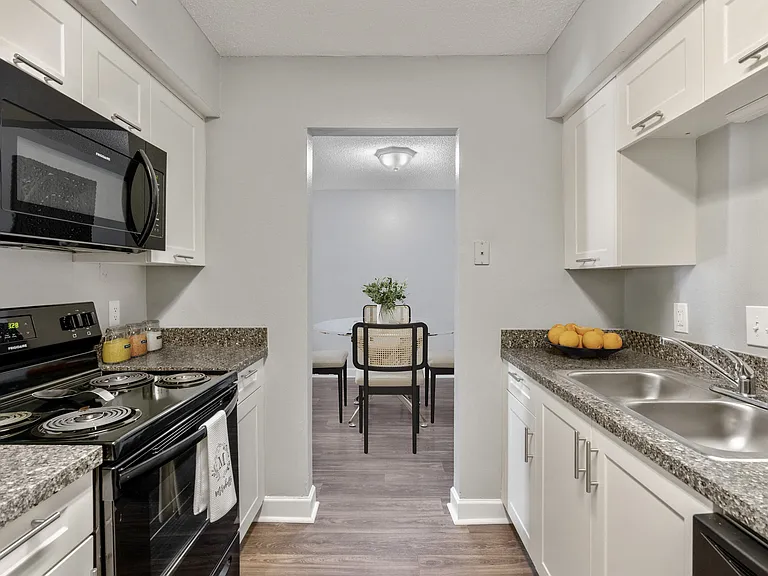 Mirabelle Apartments — Photo 5
