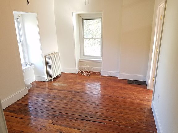 2nd image of 112 E Mount Airy Ave APT 8
