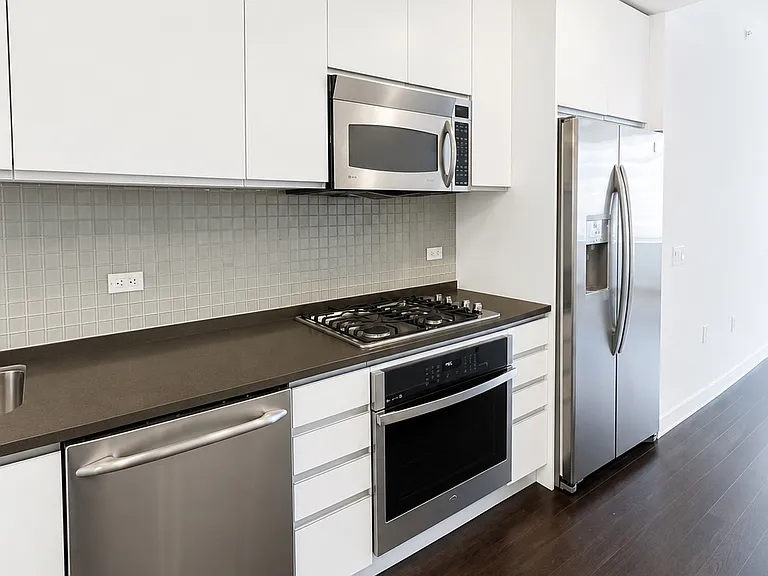 306 Gold St #6E — Photo 1