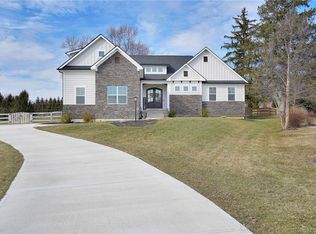 7425 Stoneham Cir, Springboro, OH 45066