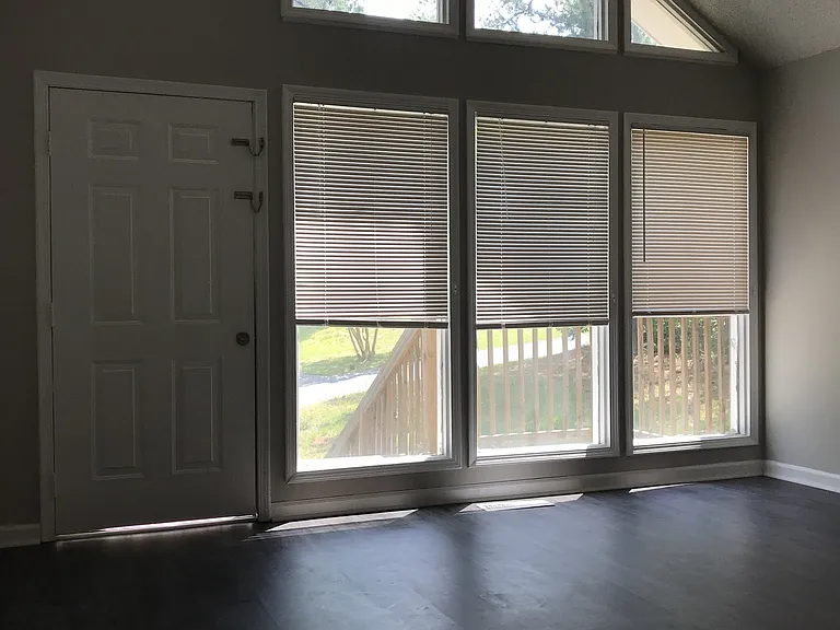 285 Windmill Dr — Photo 5