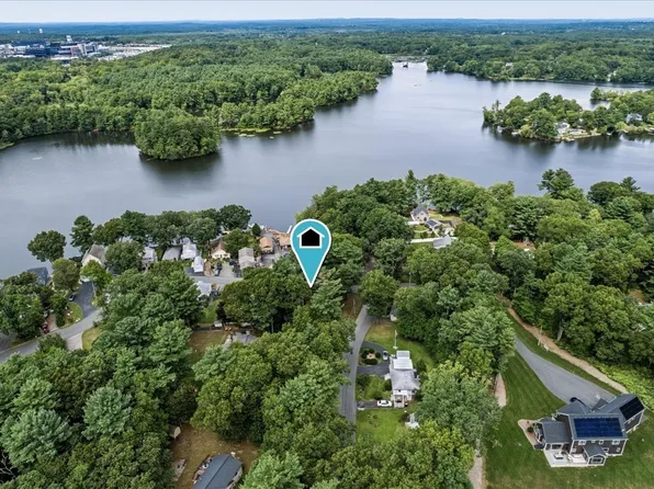 65 Neponset Heights Ave, Foxboro, MA 02035