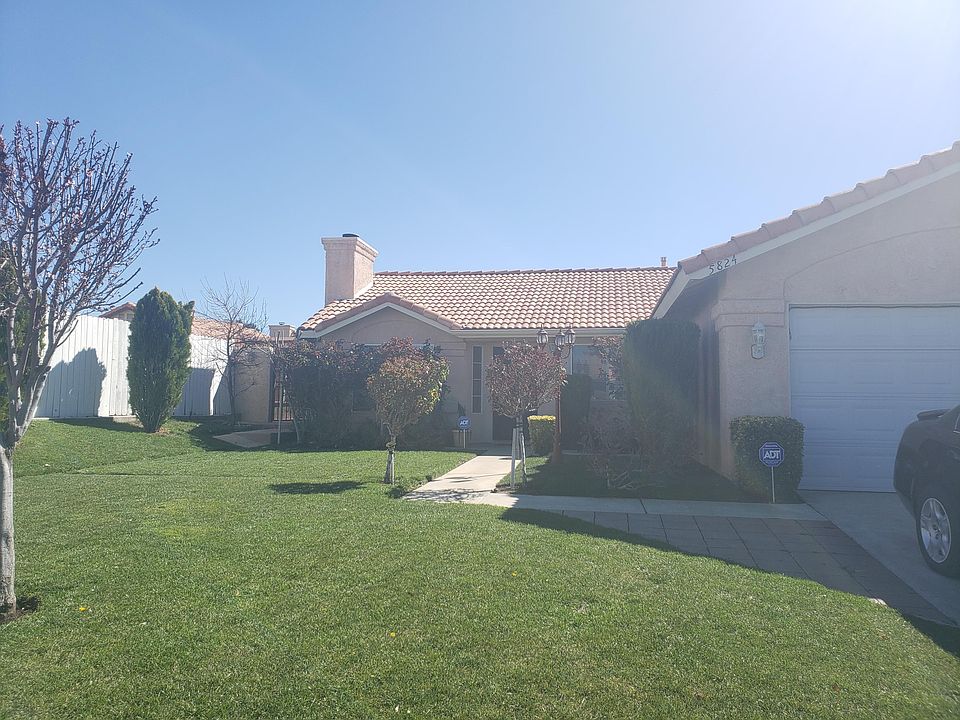 1st image of 5824 Charlotte Pl