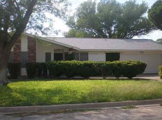 221 Fox Dr, Del Rio, TX 78840