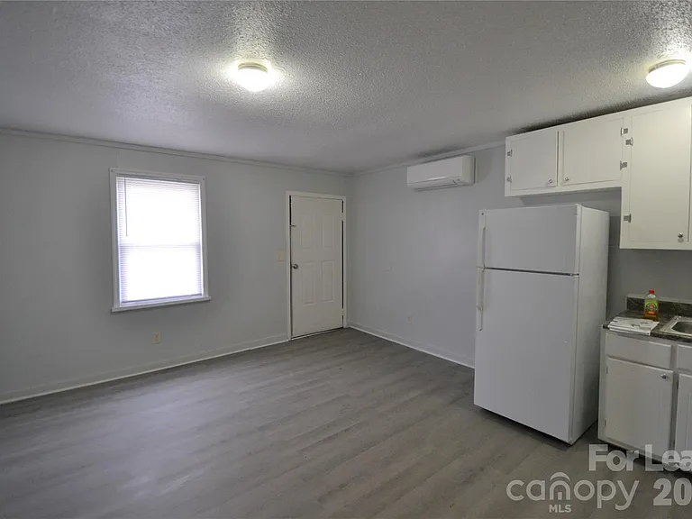 1009 Plymouth St #A — Photo 9