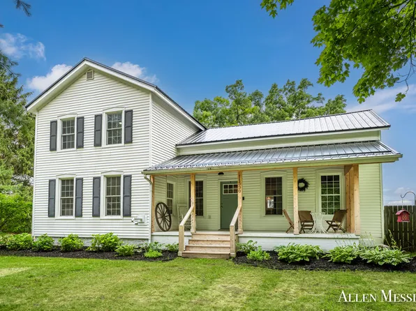 11530 Thirteen Mile Rd NE, Rockford, MI 49341