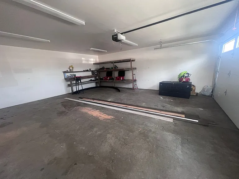 1809 Caroline Ave — Photo 24