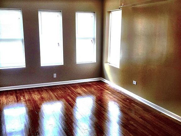 4th image of 11041 S Vernon Ave #2