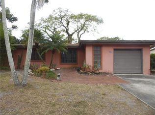 1272 Vesper Dr, Fort Myers, FL 33901