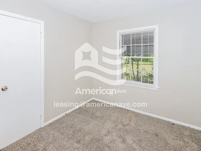 1539333_013_wm_-_bedroom_12897000.jpg