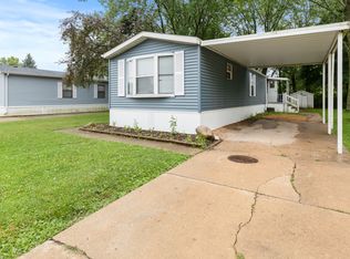 740 Southmoor Dr, Dekalb, IL 60115