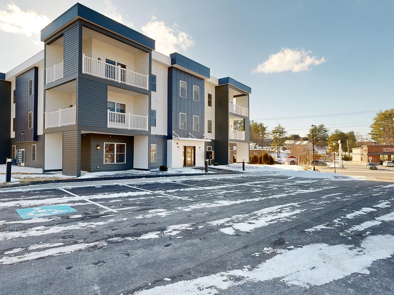 2 bed, 1068 sqft, $1,950 — Photo 2