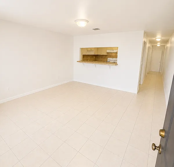 11710 NW South River Dr #204 — Photo 2