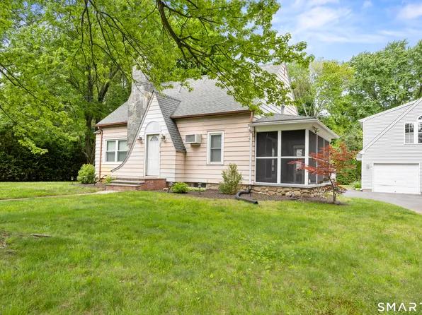 26 Laura Avenue, Prospect, CT 06712