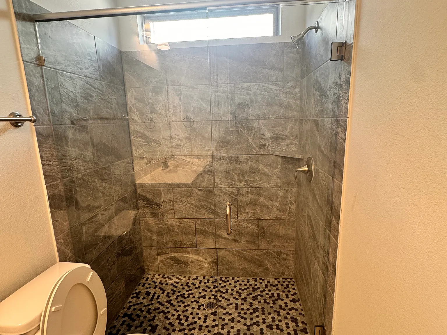 4 bed, 3483 sqft, $3,495 — Photo 4