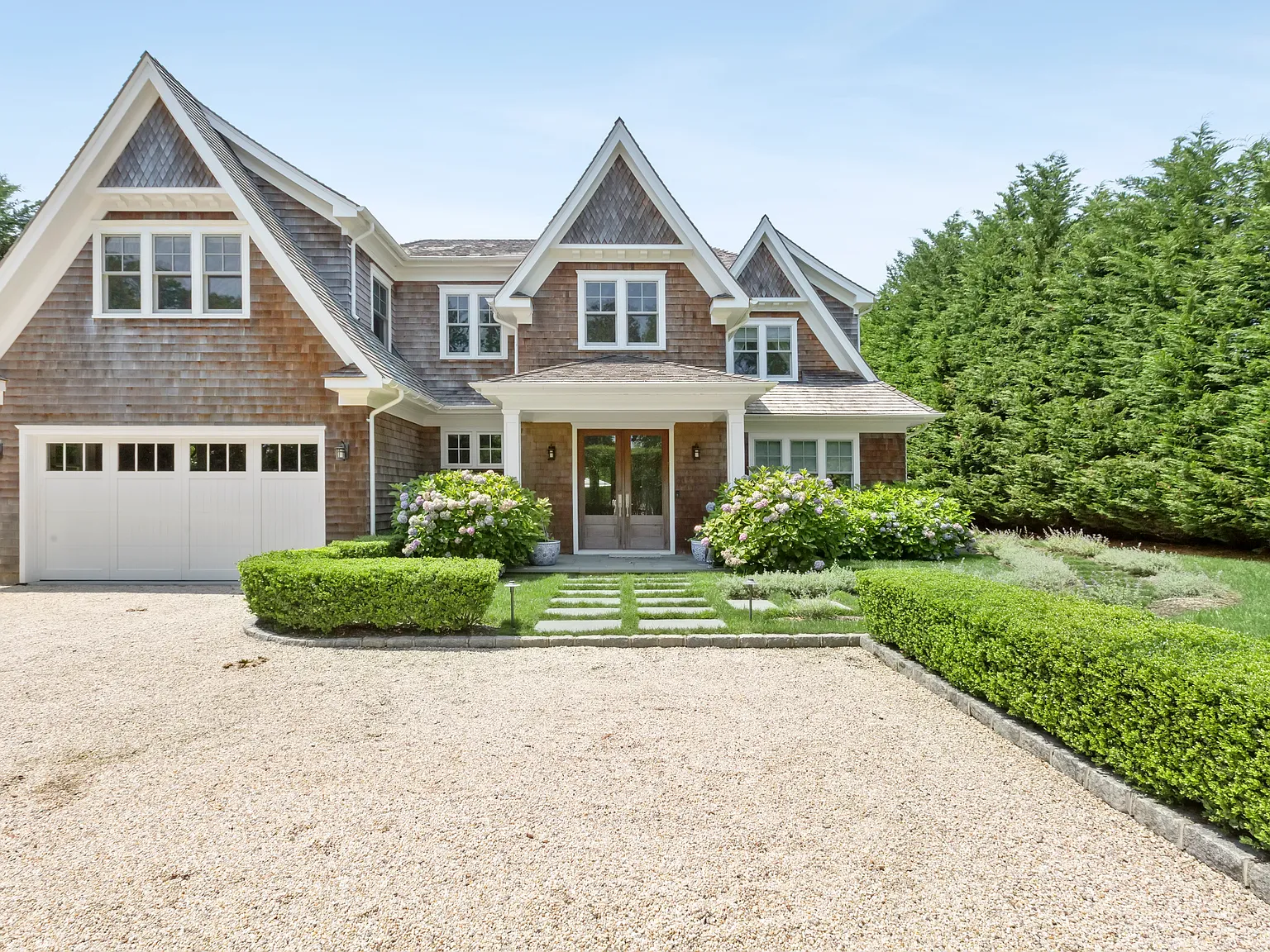 The Quintessential Southampton Village Summer — Photo 2
