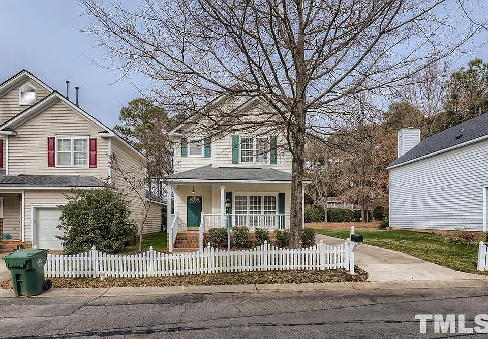 1st image of 205 Bridgepath Dr