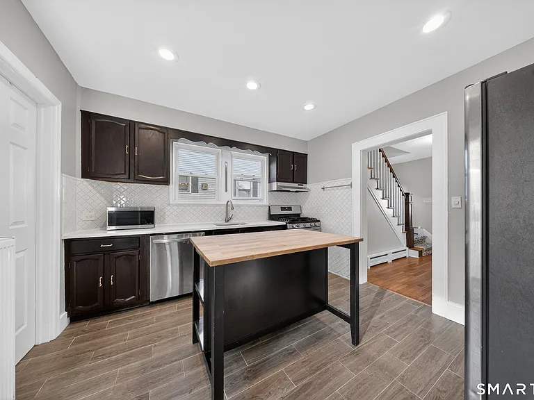 30 Noble St — Photo 15
