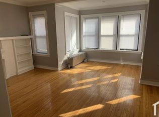 7204 S Bennett Ave #3, Chicago, IL 60649