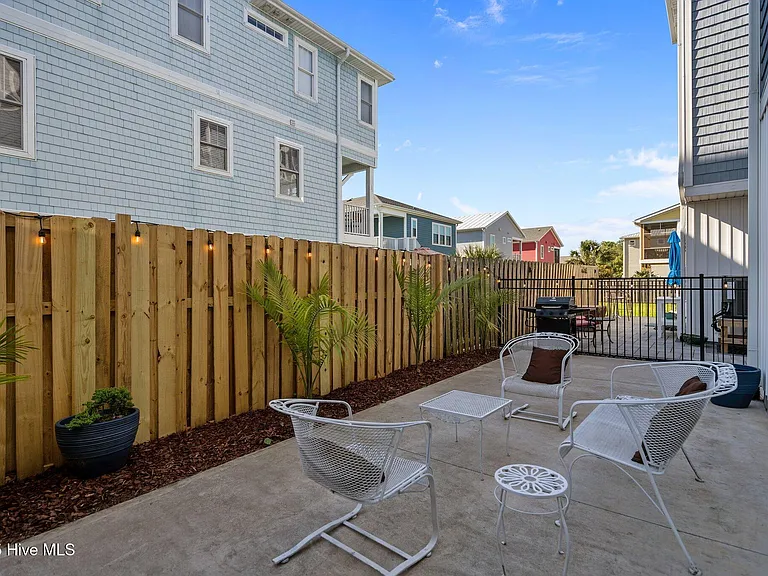 1622 Swordfish Ln #1 — Photo 14