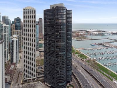 155 N Harbor Dr APT 3214, Chicago, IL, 60601