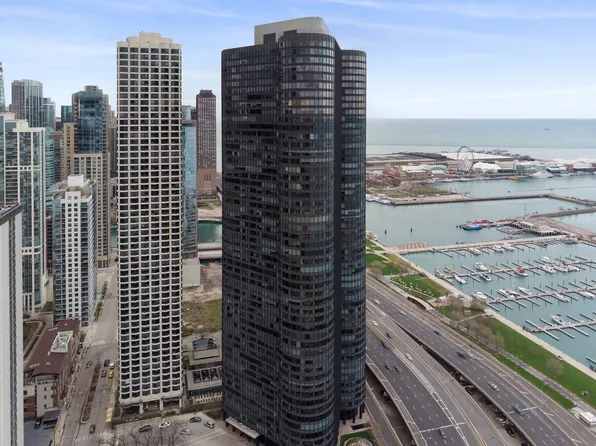 155 N Harbor Dr APT 2506, Chicago, IL 60601
