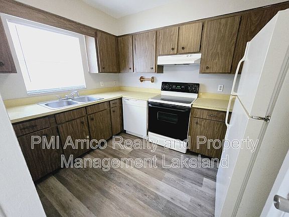 3rd image of 3323 S Polk Ave