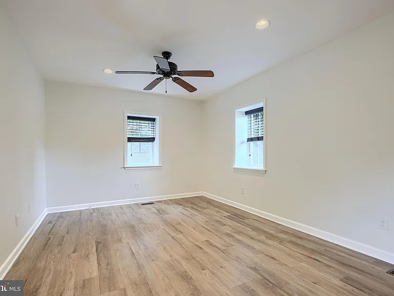 605 N Paradise Rd — Photo 15