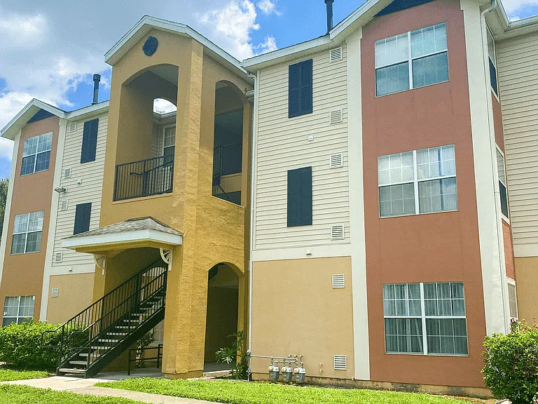 Sand Lake Pointe Apartments — Photo 7