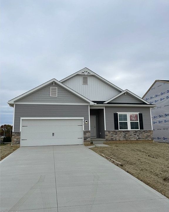 1st image of 3071 McIntosh Dr NE